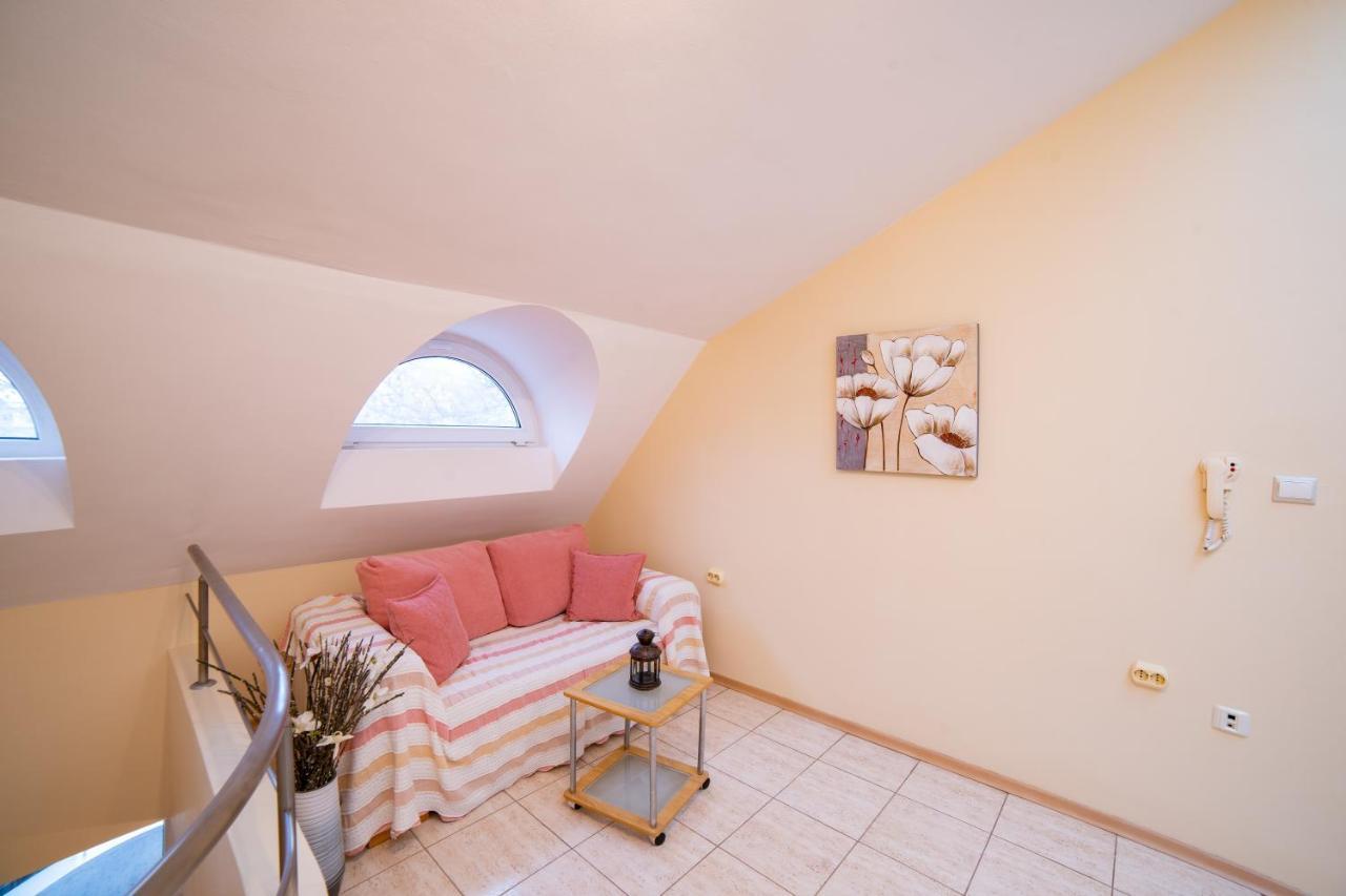 Maisonette Picadilly Варна Экстерьер фото